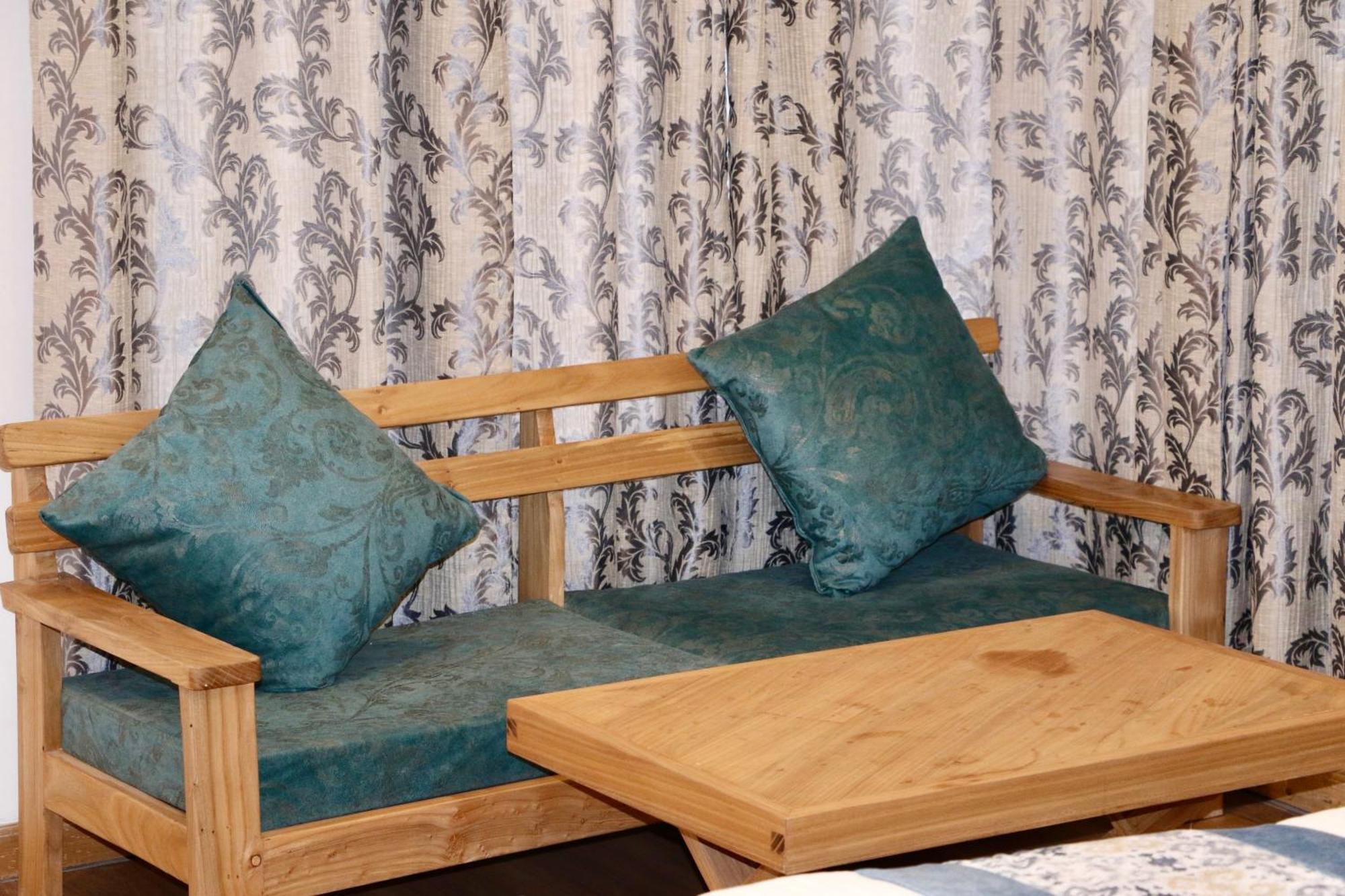 Hotel Palam Hills Лех Екстериор снимка