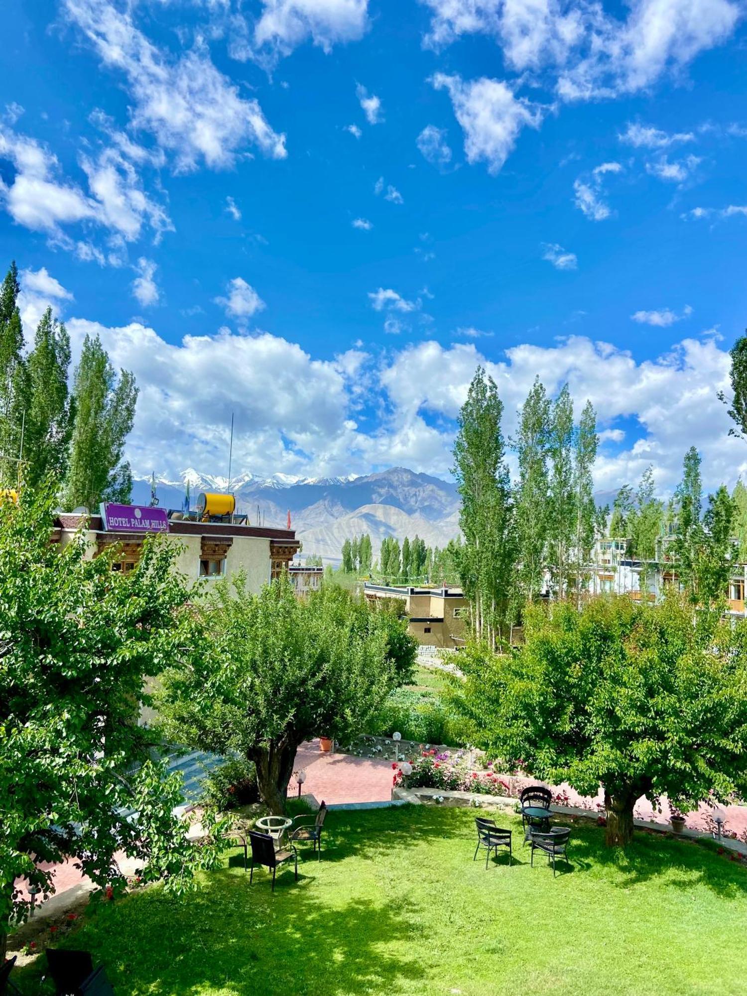 Hotel Palam Hills Лех Екстериор снимка