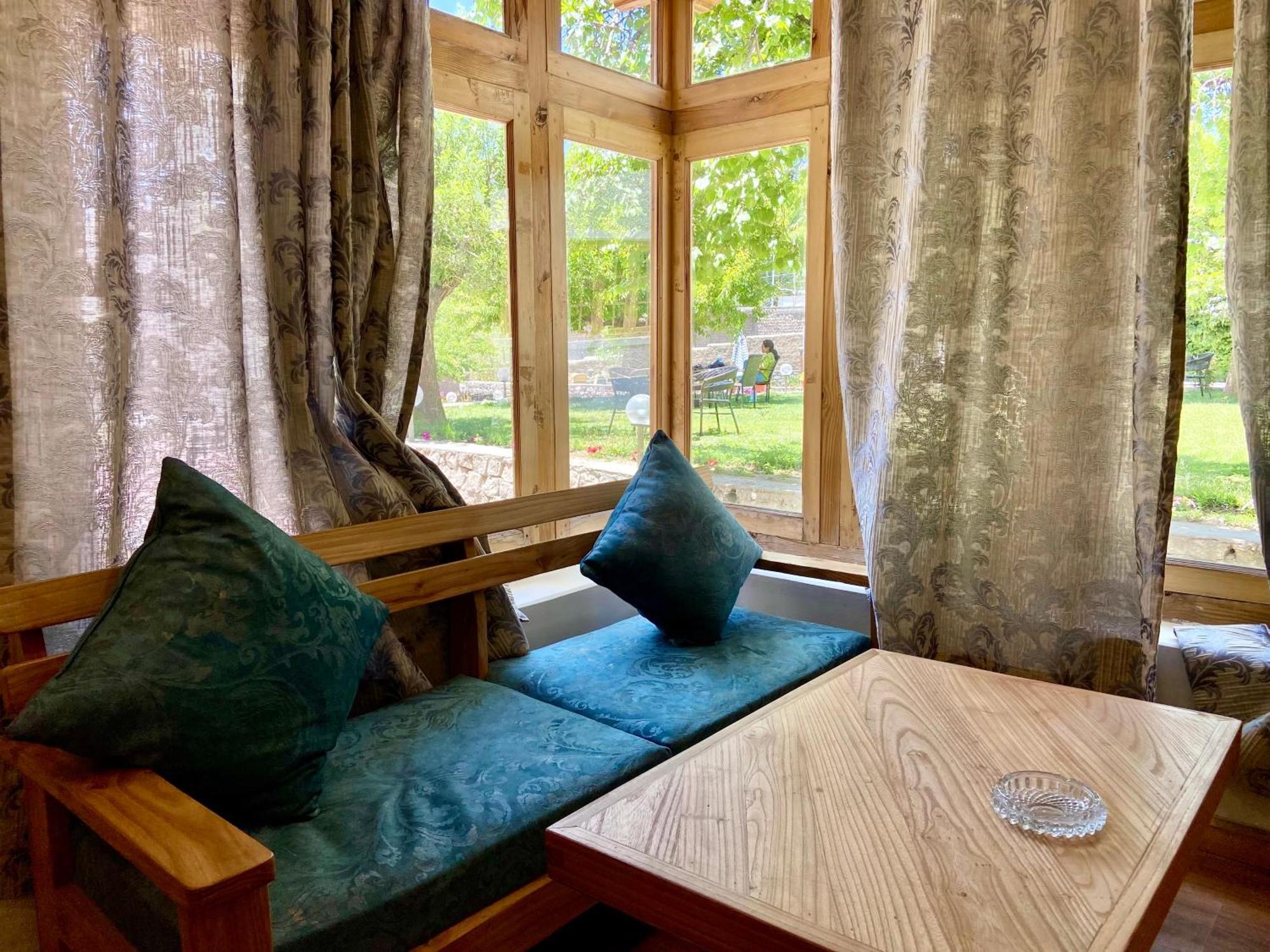 Hotel Palam Hills Лех Екстериор снимка