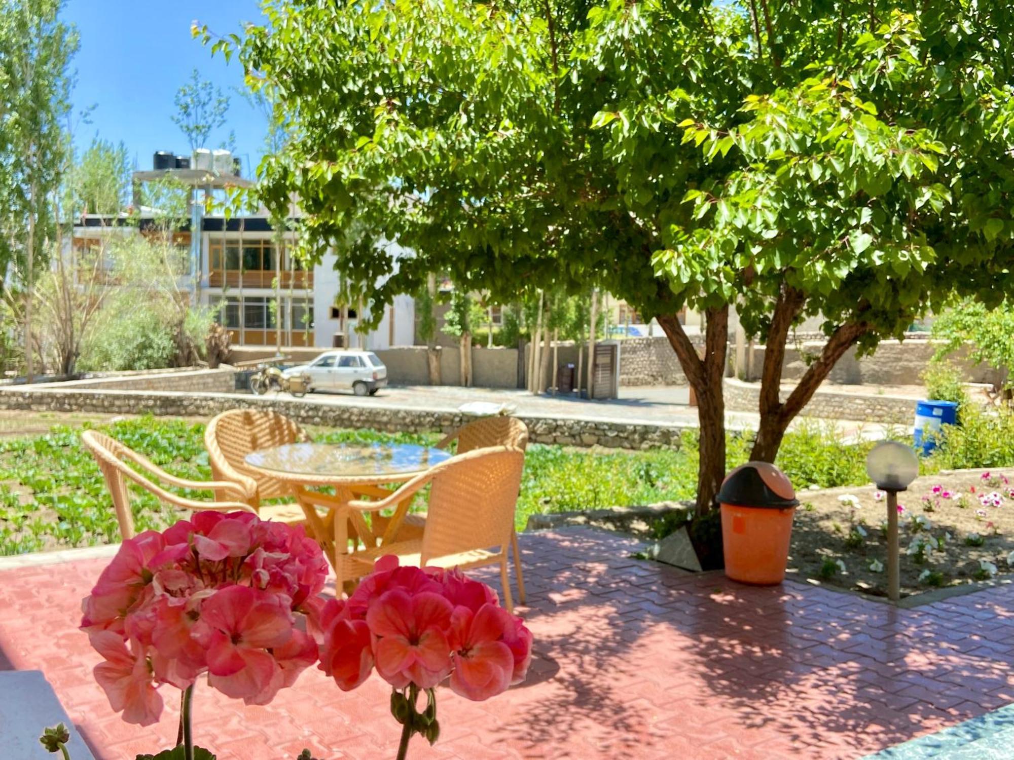 Hotel Palam Hills Лех Екстериор снимка