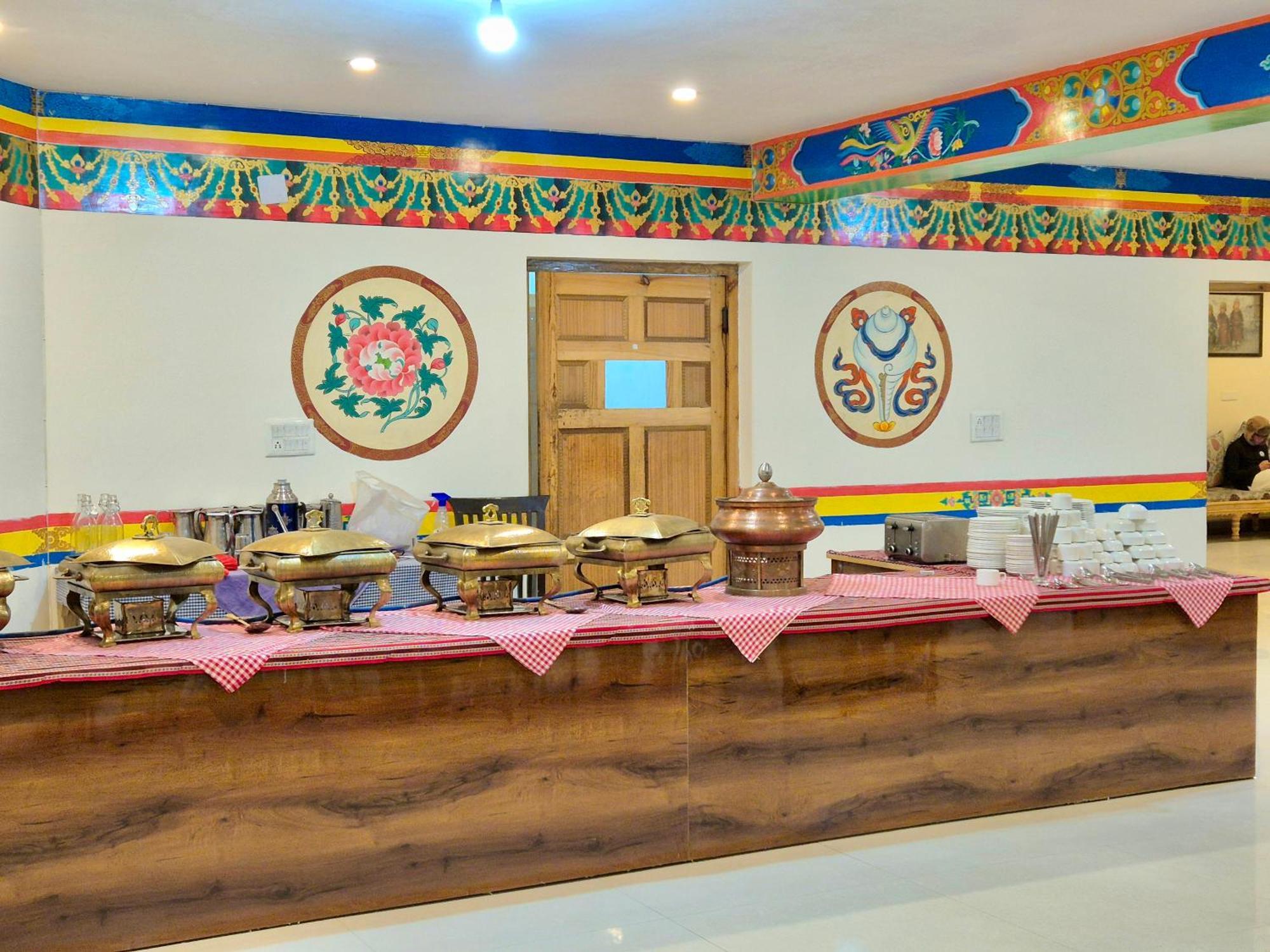Hotel Palam Hills Лех Екстериор снимка